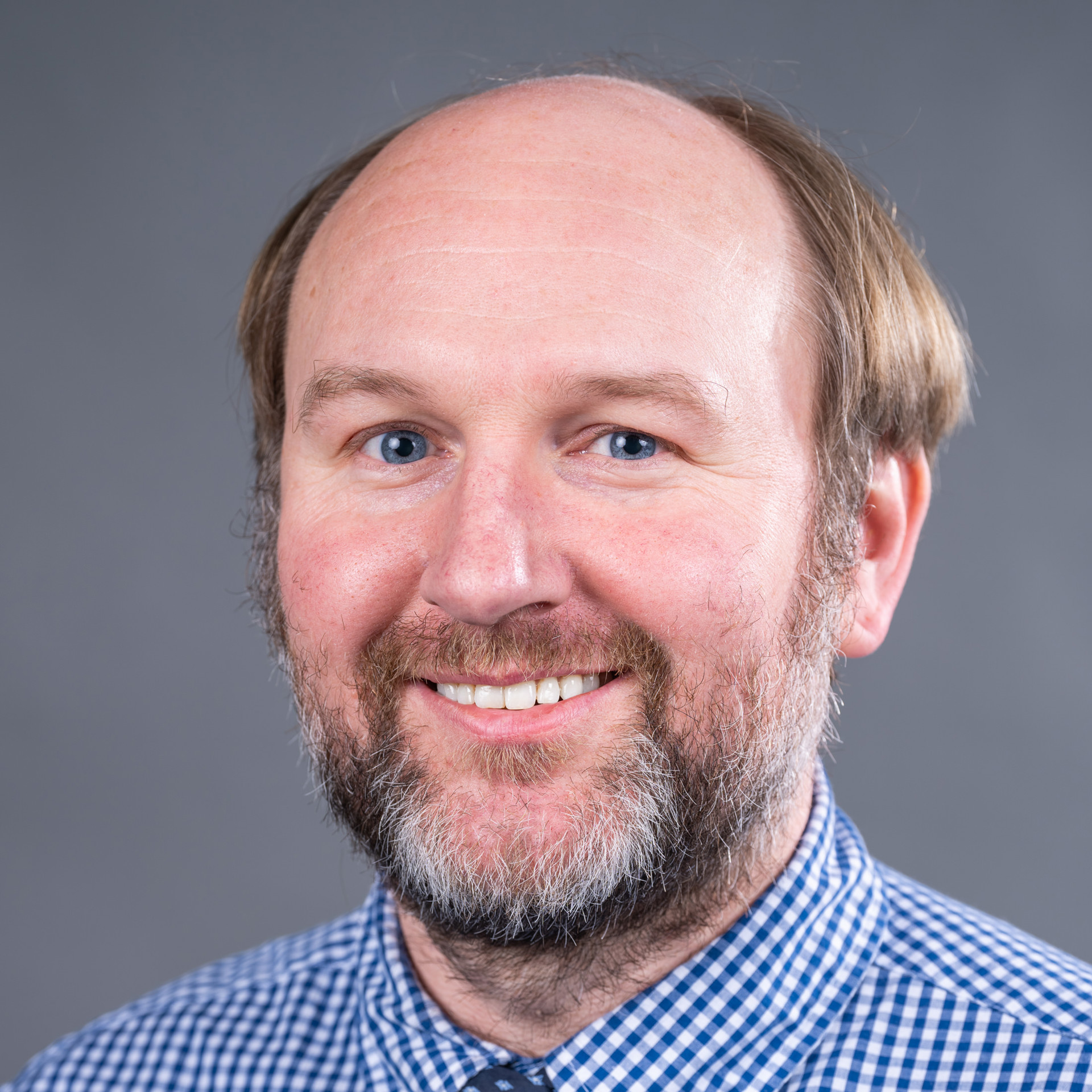 Professional Headshot of Peter Remien